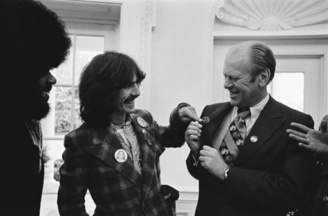 George Harrison (middle) and Billy Preston (left) meeting with President Gerald Ford (right) in the White House in 1974. 
