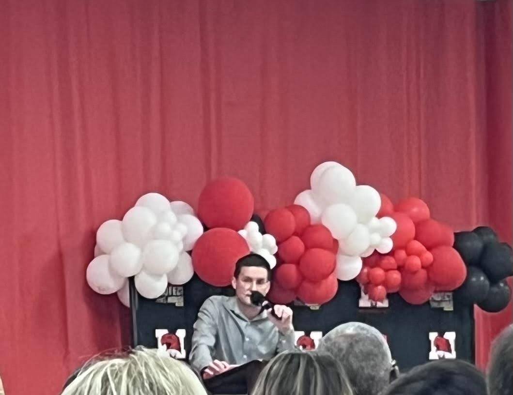 Coach Vidovic giving the opening speech during the banquet