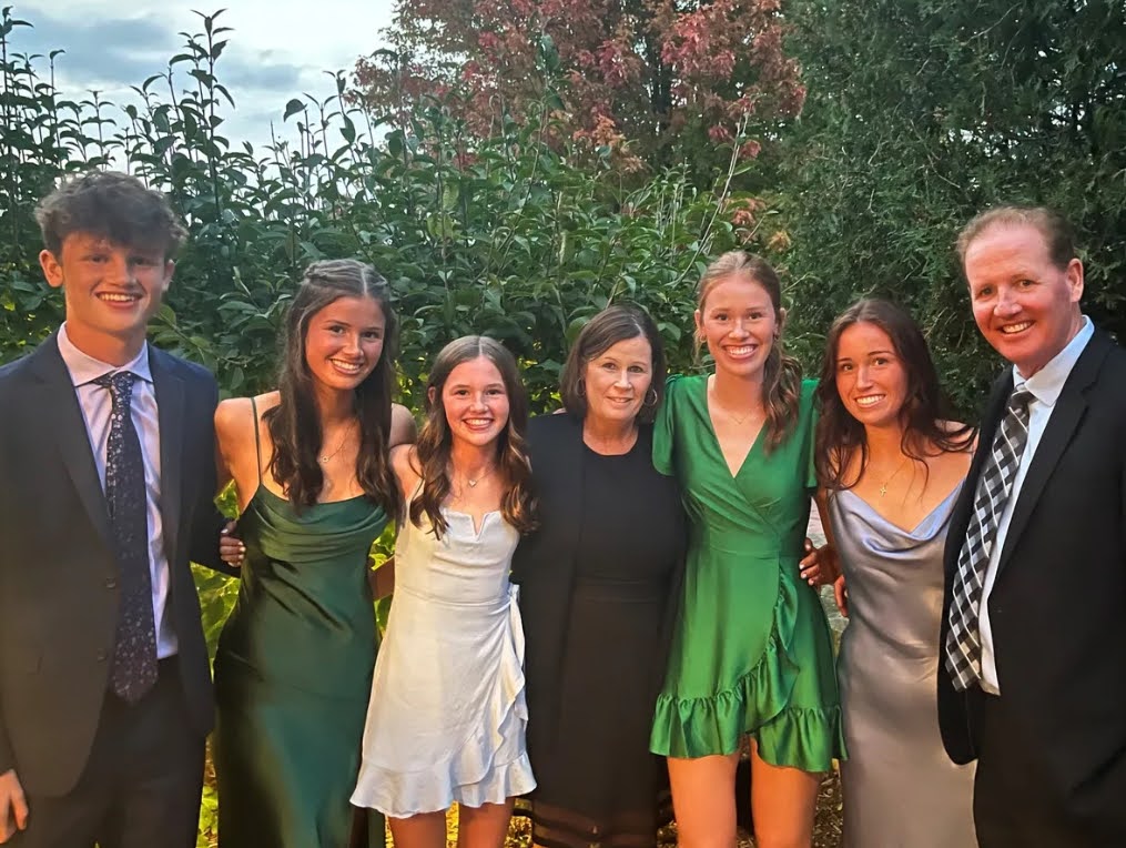 Photo of the Flynn family (Credit: Molly's Story website) 