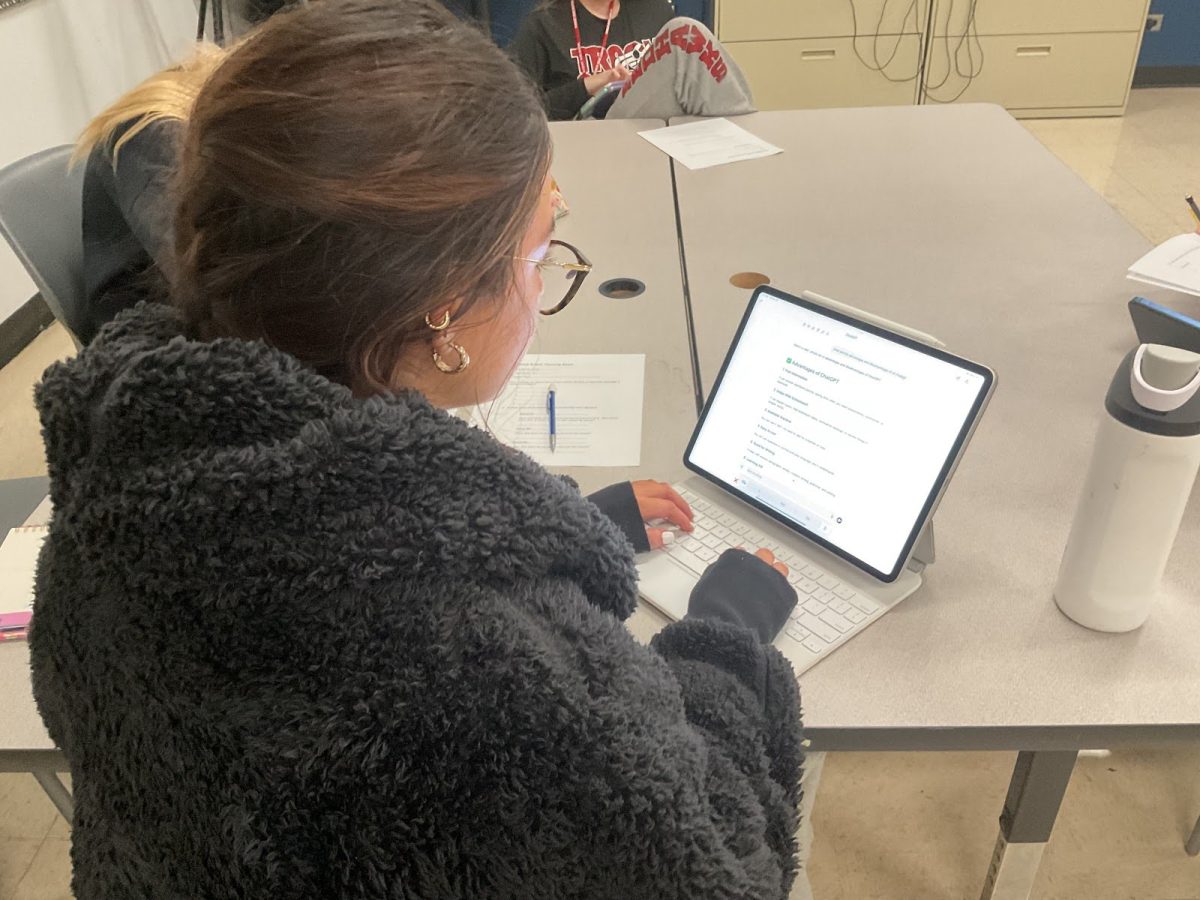 Marist junior Kailynn Solis using AI to help with homework